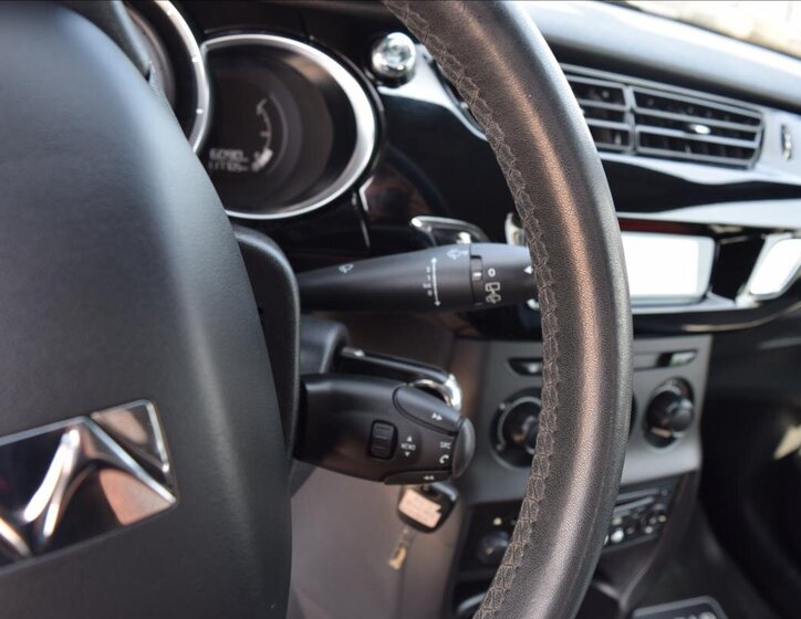 Citroën DS3 Hatchback 1,2 l 60 kw