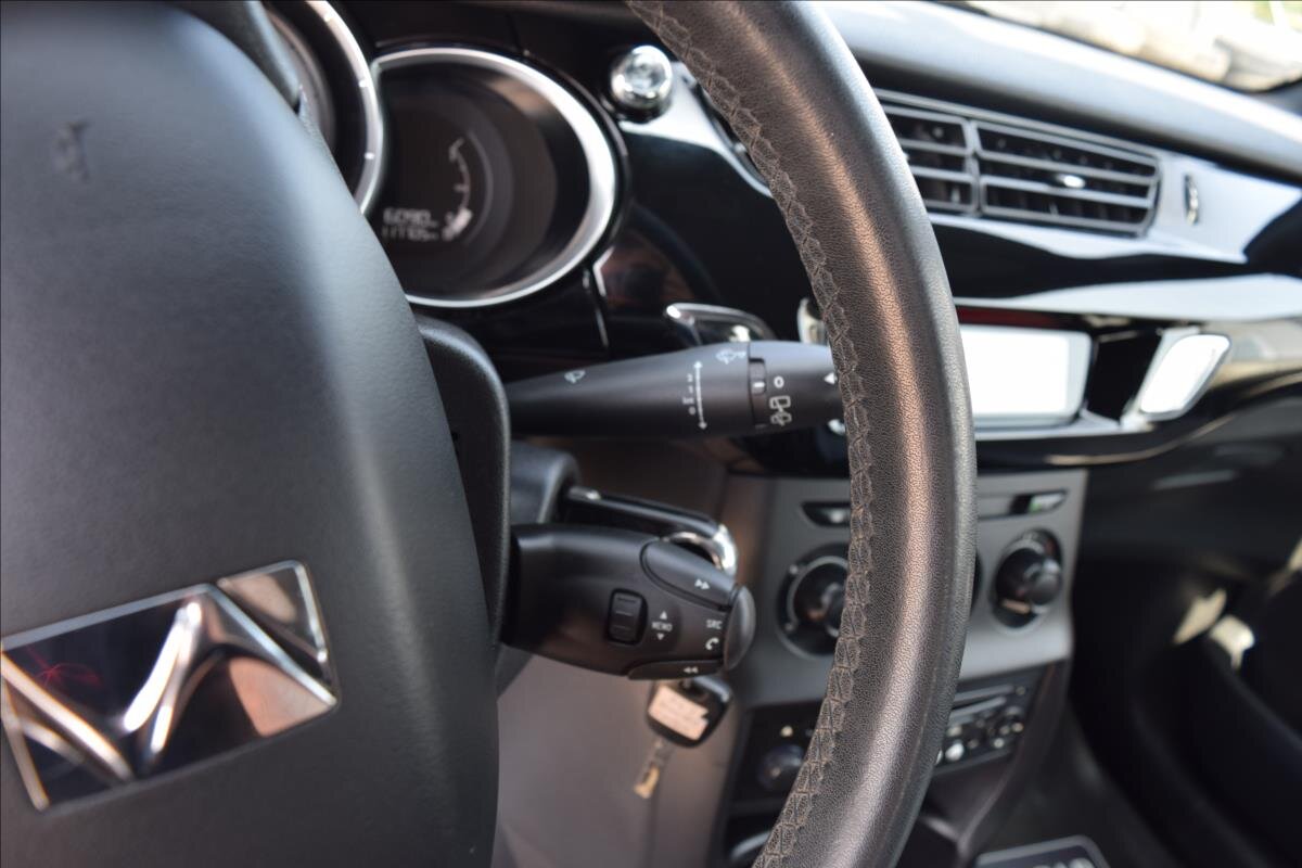 Citroën DS3 Hatchback 1,2 l 60 kw