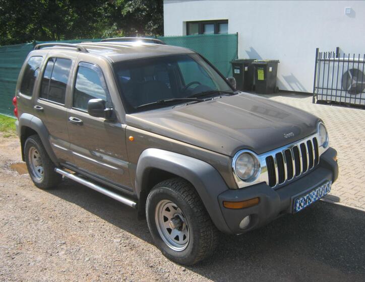 Jeep Cherokee 8