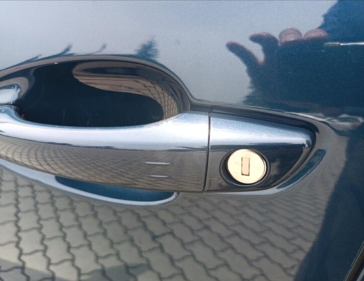 Peugeot 3008 SUV 1,5 l 96 kw