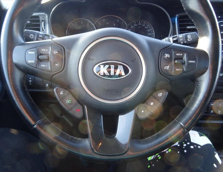 KIA Carens 21