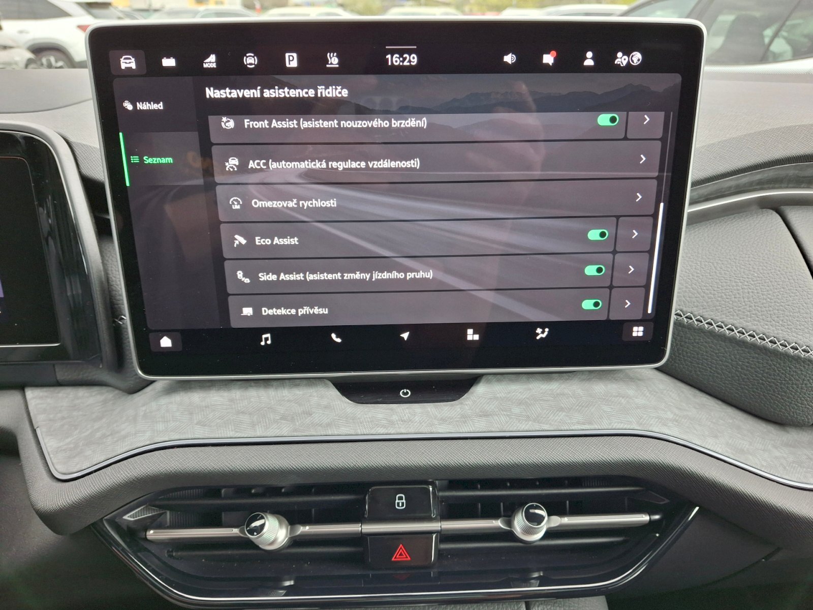 Škoda Kodiaq SUV / Terénní 1,5 l 150 kw
