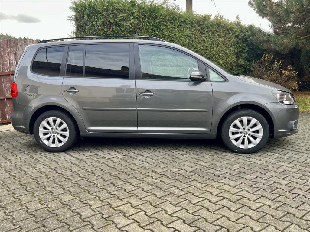 Volkswagen Touran MPV 1,6 l 77 kw