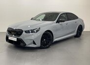 BMW M5 Sedan / Limuzína 4,4 l 430 kw