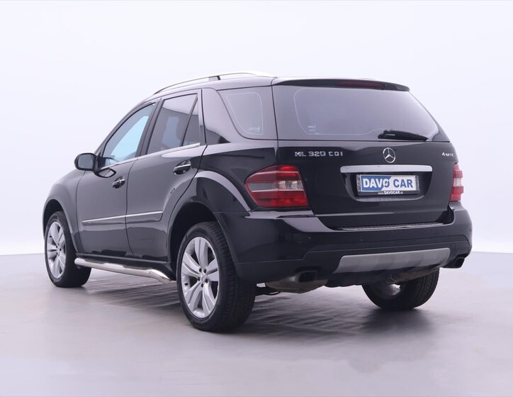 Mercedes-Benz Třídy M SUV / Terénní 3,2 l 165 kw