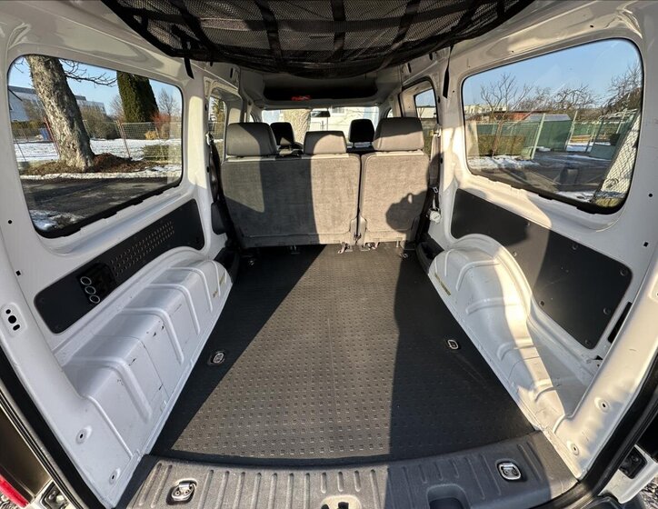 Volkswagen Caddy Kombi 1,6 l 75 kw