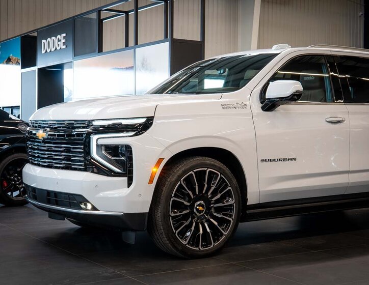 Chevrolet Suburban SUV 6,2 l 313 kw