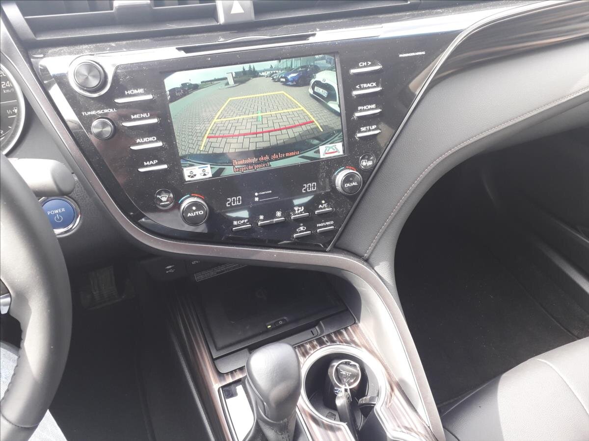 Toyota Camry Sedan 2,5 l 131 kw