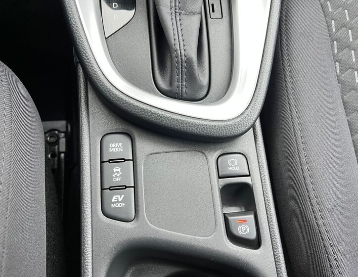 Toyota Yaris Cross SUV 1,5 l 68 kw