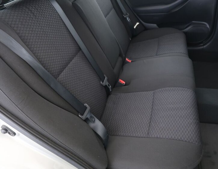 Toyota Avensis Kombi 2,0 l 108 kw