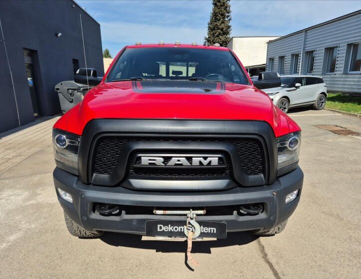 Dodge RAM Pick-up 6,4 l 306 kw