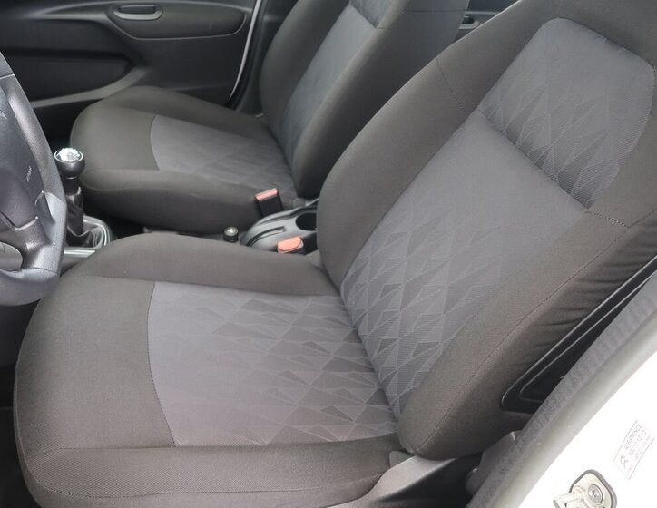 Citroën C-Elysée 9