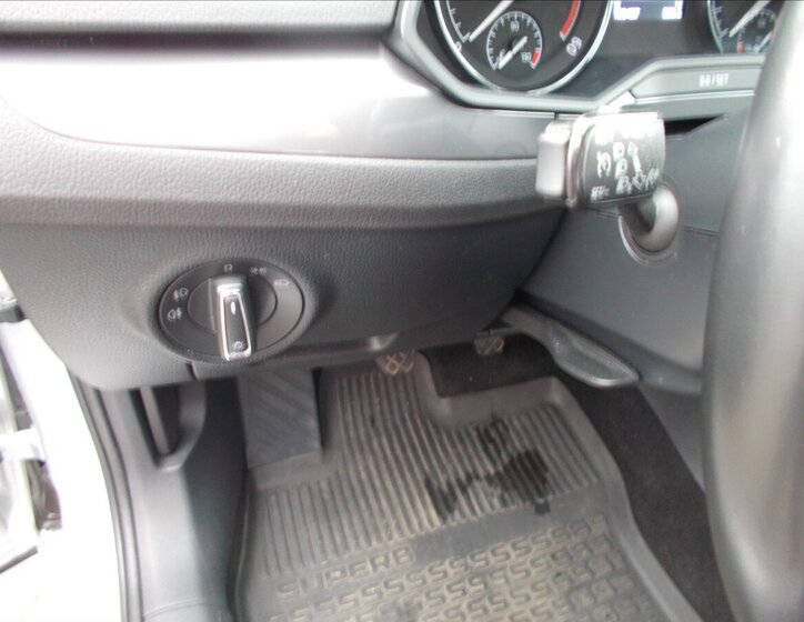 Škoda Superb Sedan 2,0 l 110 kw