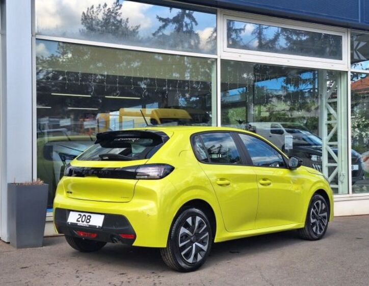 Peugeot 208 5