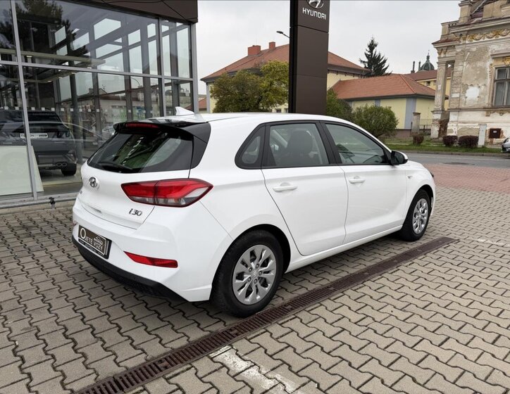 Hyundai i30 Hatchback 1,5 l 80 kw