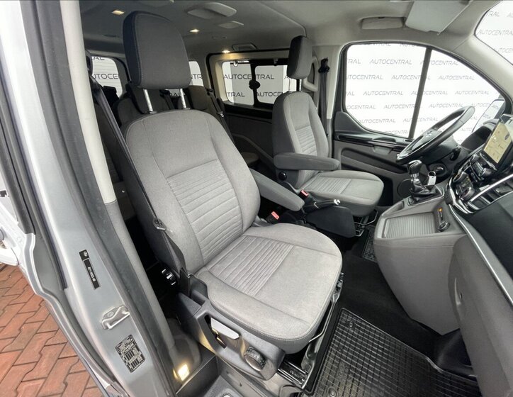 Ford Tourneo Custom MPV 2,0 l 96 kw