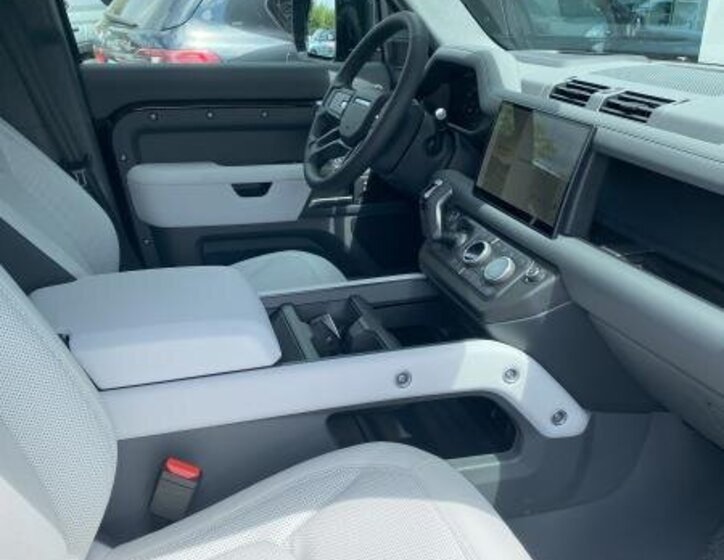 Land Rover Defender SUV 5,0 l 313 kw