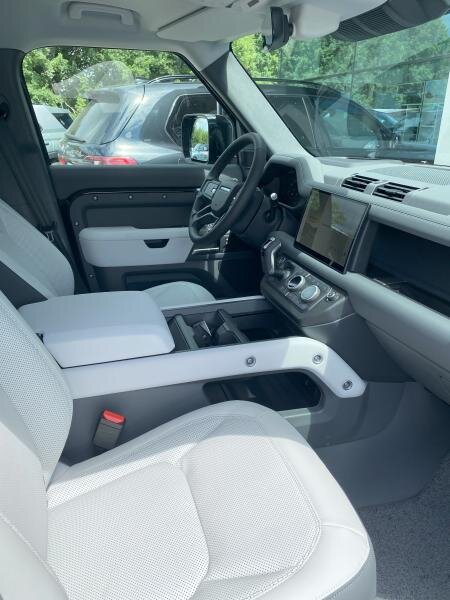 Land Rover Defender SUV 5,0 l 313 kw