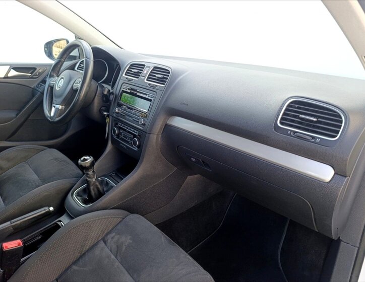 Volkswagen Golf Hatchback 1,6 l 77 kw