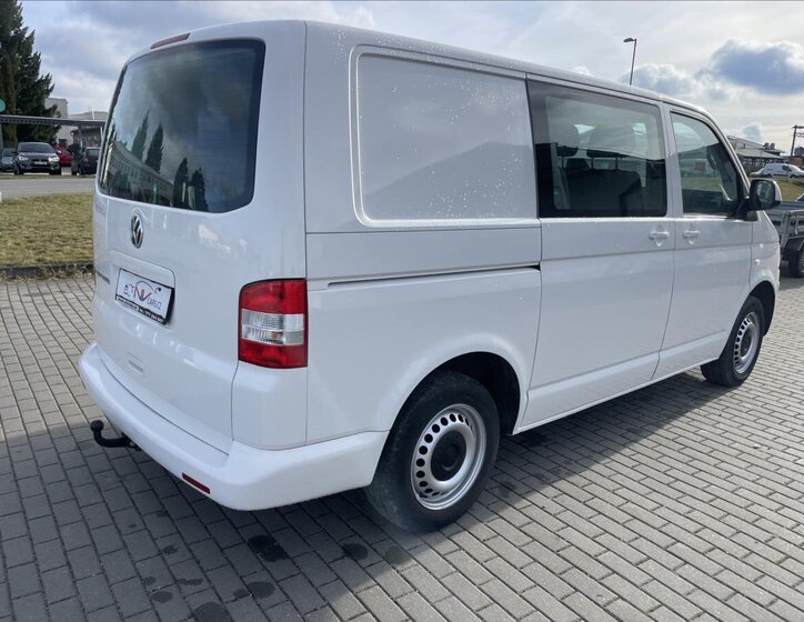 Volkswagen Transporter Kombi 2,0 l 75 kw