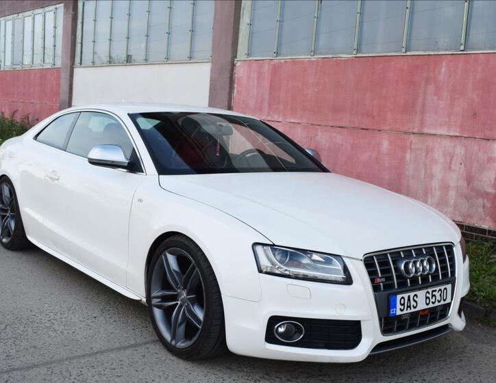 Audi S5 8