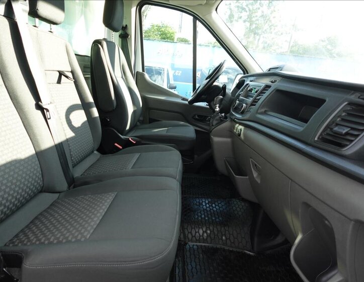 Ford Transit Valník 2,0 l 125 kw