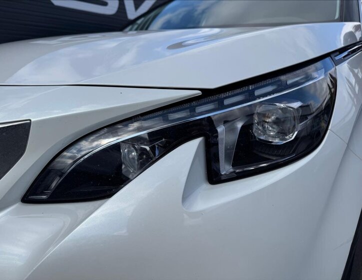 Peugeot 5008 SUV / Terénní 2,0 l 110 kw