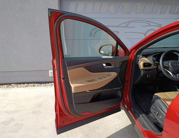 Hyundai Santa Fe SUV / Terénní 2,2 l 148 kw