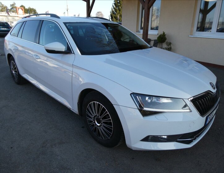 Škoda Superb Kombi 2,0 l 110 kw
