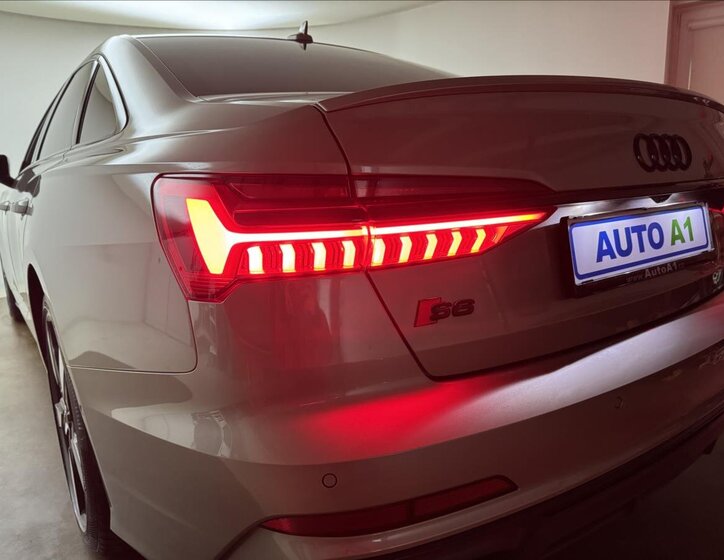 Audi S6 Sedan 3,0 l 257 kw