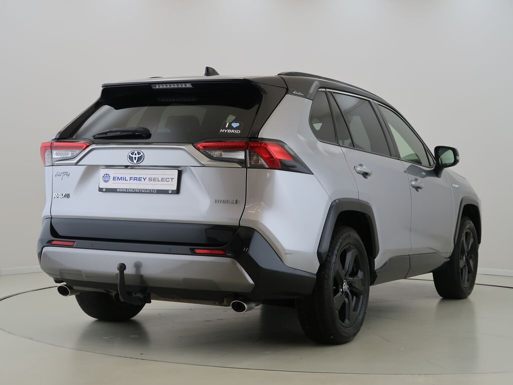 Toyota RAV4 SUV / Terénní 2,5 l 131 kw