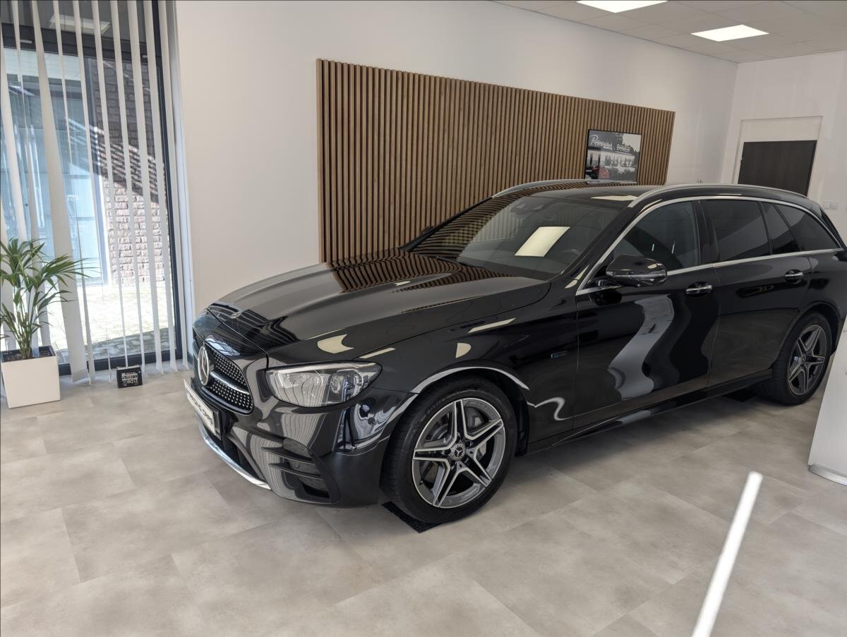 Mercedes-Benz Třídy E Kombi 2,0 l 143 kw