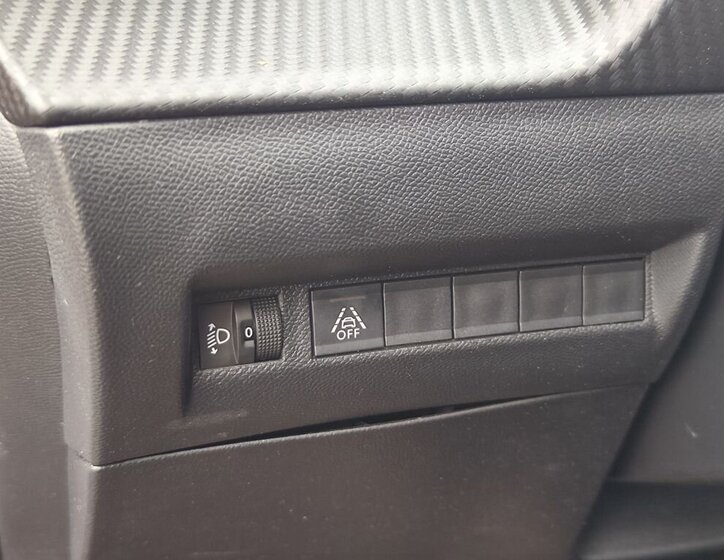 Peugeot 2008 SUV 1,2 l 74 kw