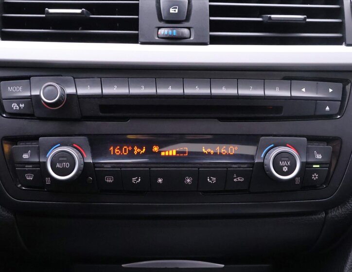 BMW Řada 3 Sedan 2,0 l 120 kw