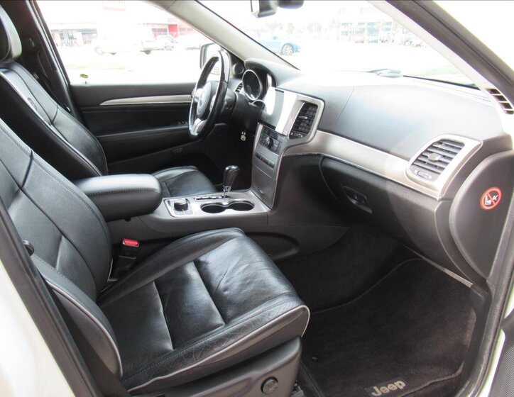 Jeep Grand Cherokee 27