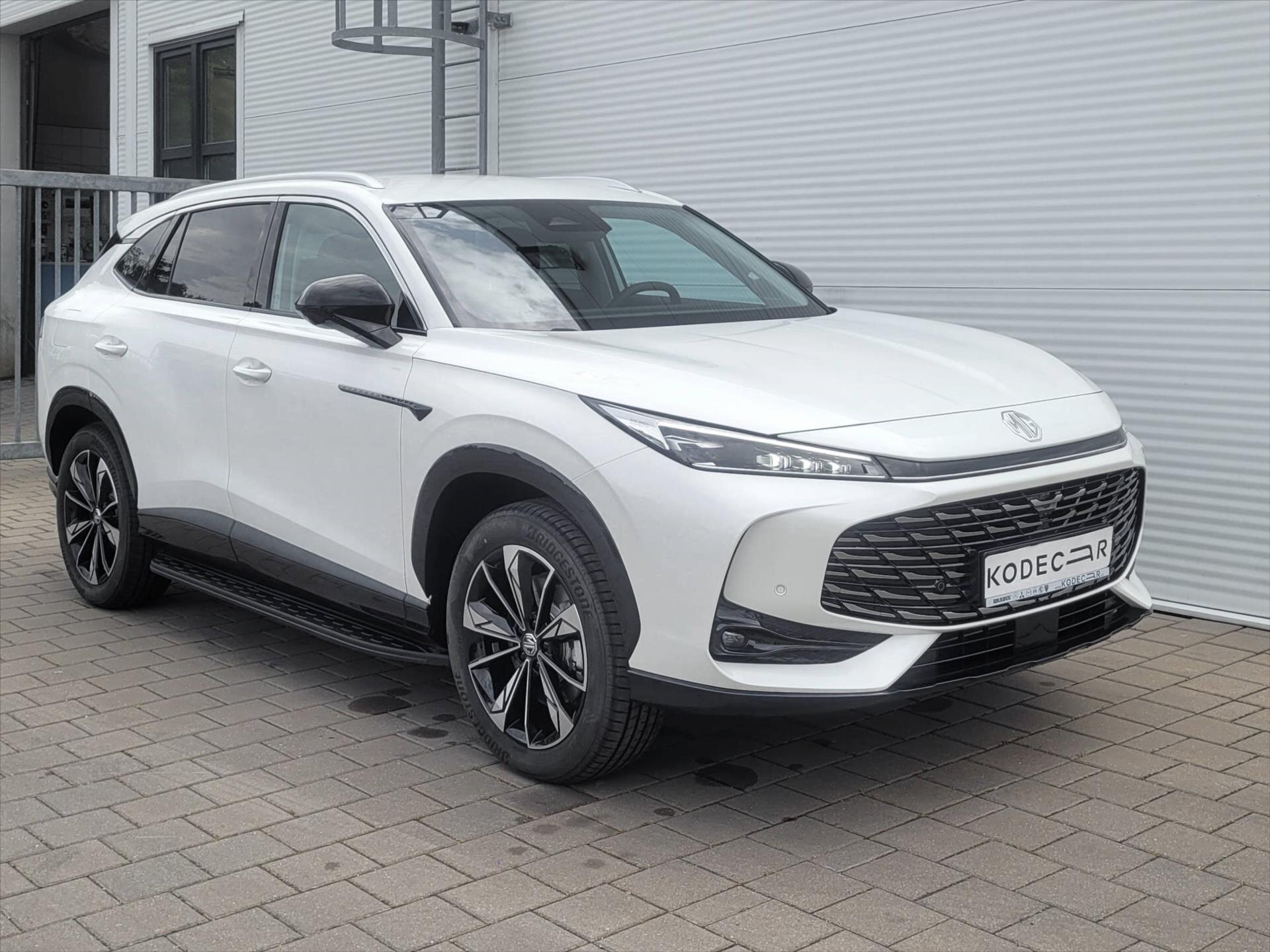 MG HS SUV / Terénní 1,5 l 200 kw