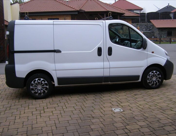 Opel Vivaro 6