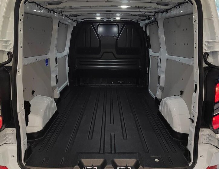 Ford Transit Custom Skříň 2,0 l 100 kw