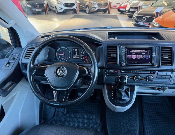 Volkswagen Caravelle 14