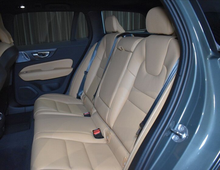 Volvo V60 Kombi 2,0 l 145 kw