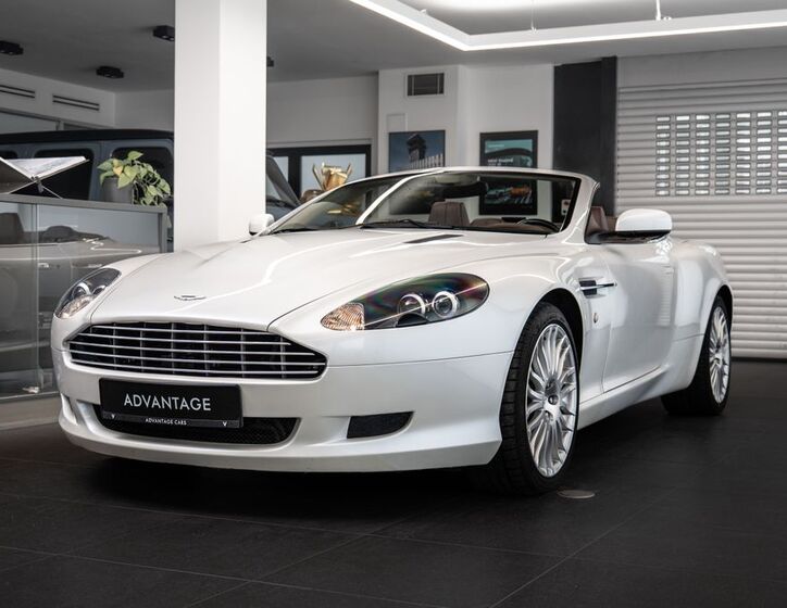 Aston Martin DB9 1