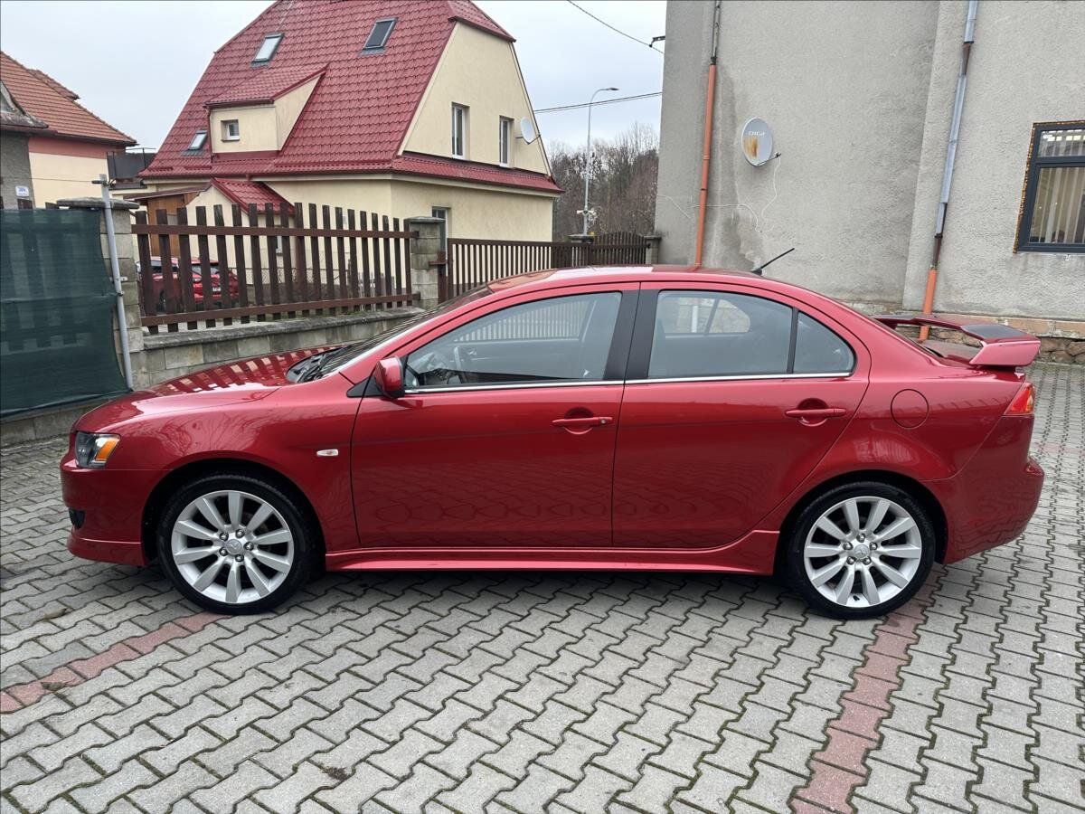 Mitsubishi Lancer Sedan 1,8 l 105 kw