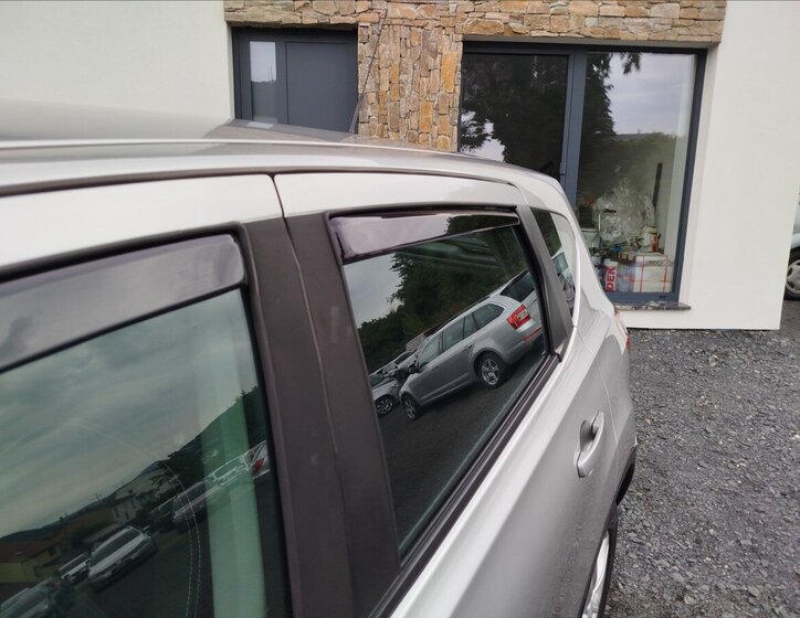 Nissan Qashqai SUV / Terénní 2,0 l 110 kw