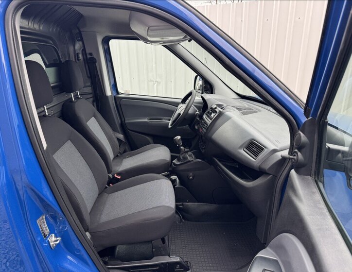 Fiat Dobló cargo Skříň 1,4 l 70 kw