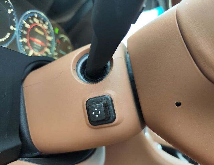 Cadillac Escalade 38