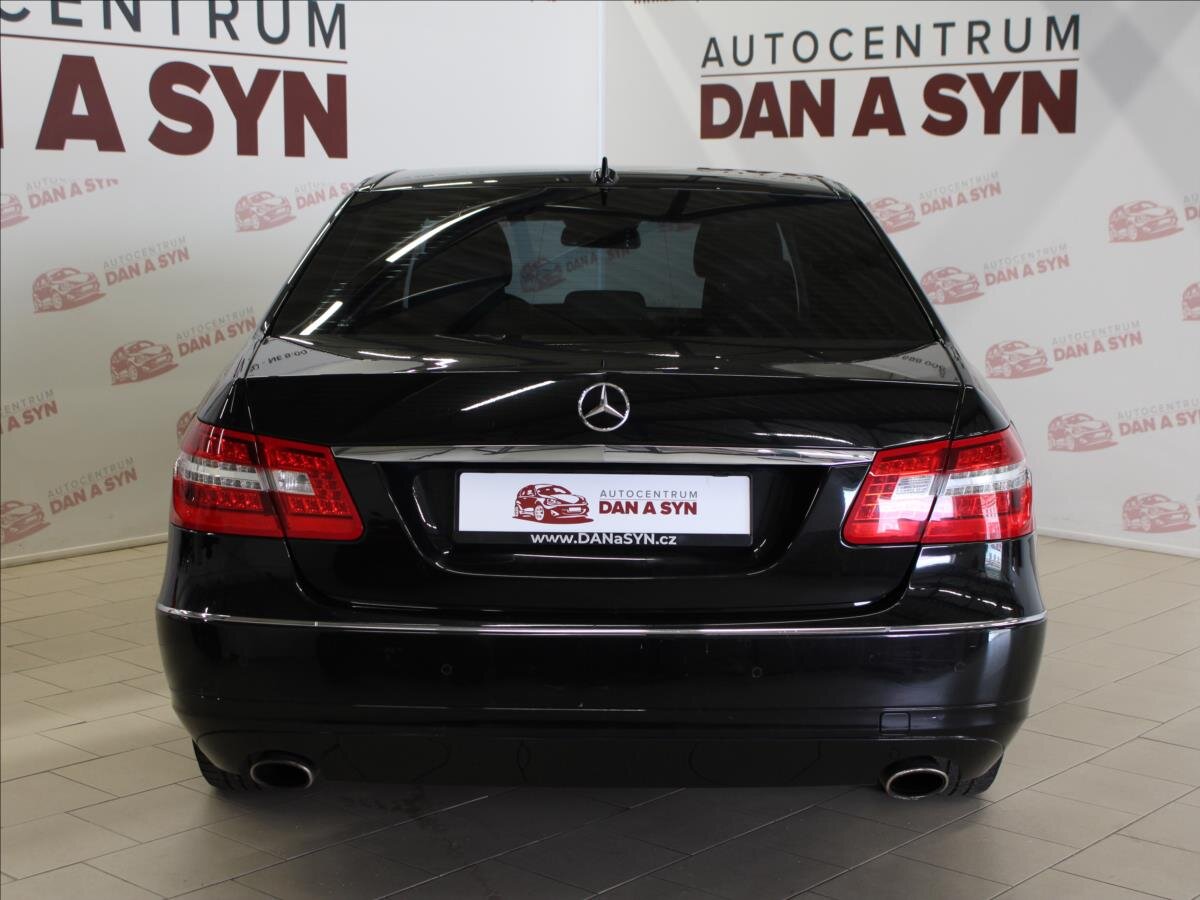 Mercedes-Benz Třídy E Sedan 3,0 l 170 kw