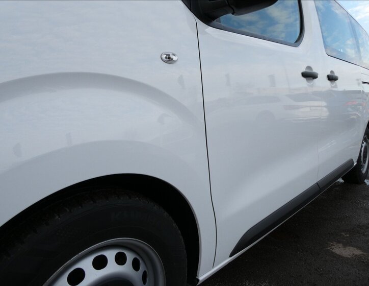 Peugeot Expert Kombi 1,5 l 88 kw