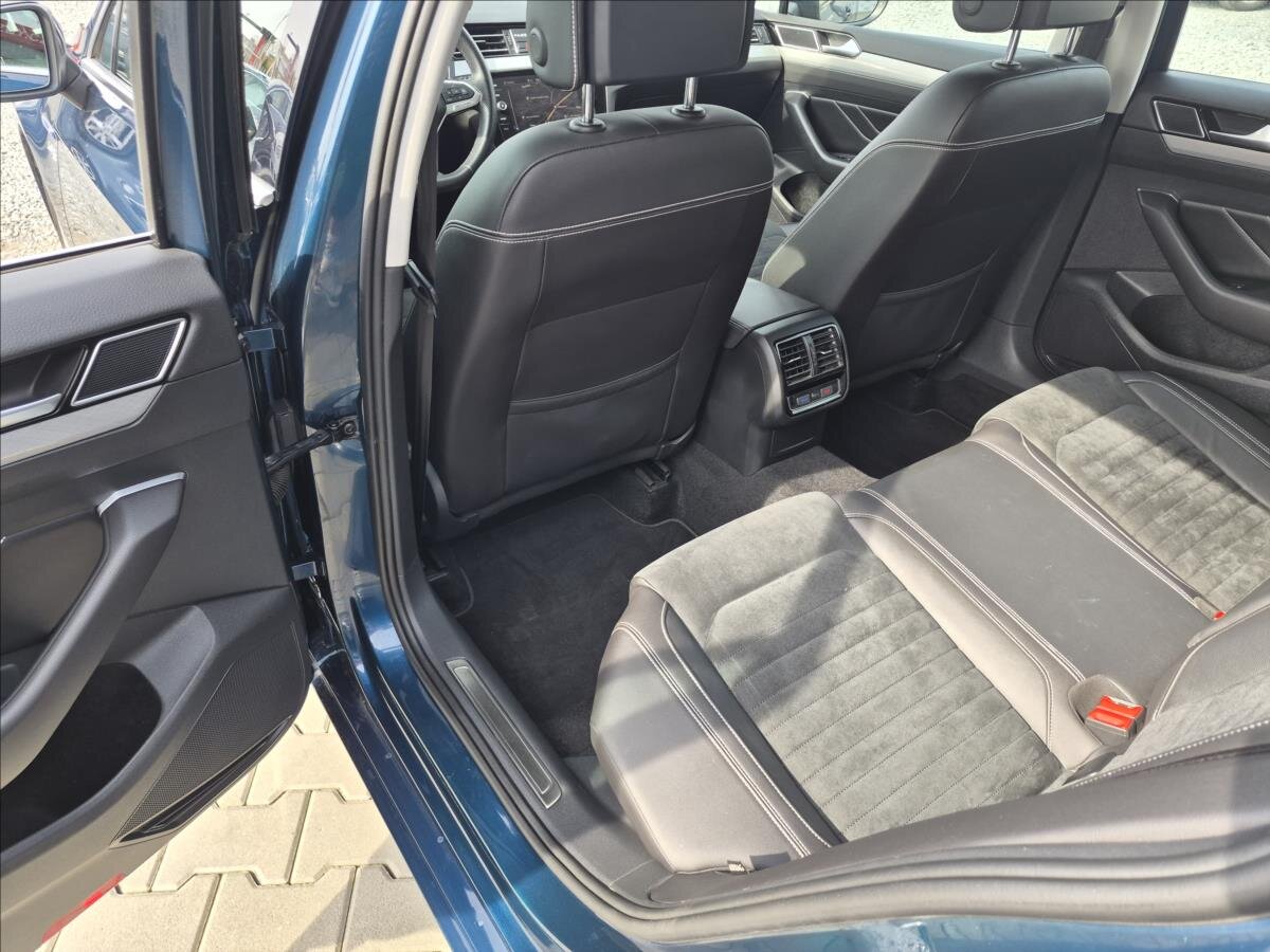 Volkswagen Passat Kombi 1,4 l 160 kw