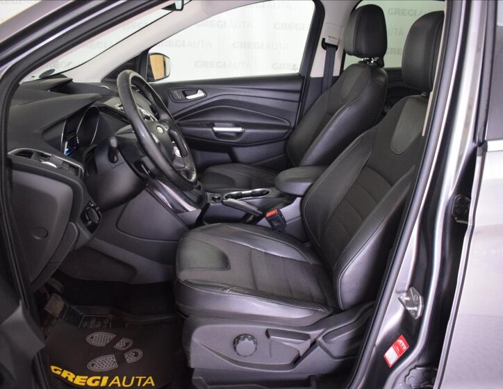 Ford Kuga SUV 2,0 l 120 kw