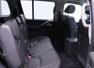 Nissan Pathfinder 15